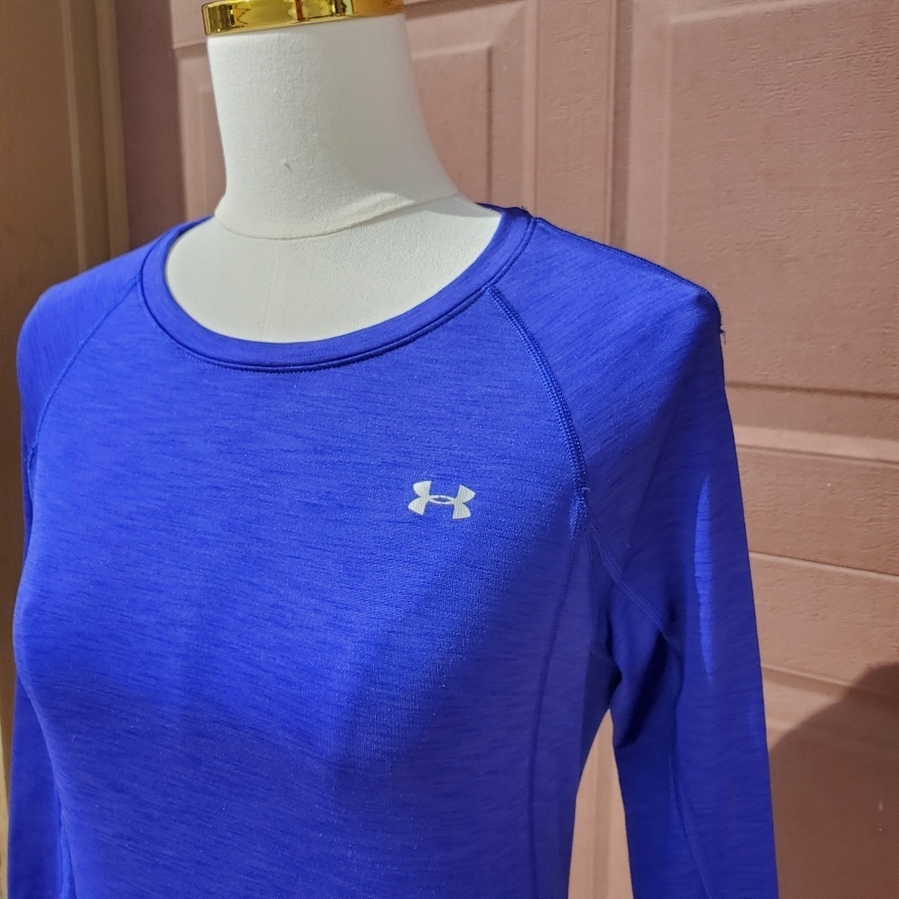 Under Armour Cold Gear Fitted Long Sleeve Athletic Top Women's Size Medium EUC - Picture 14 of 16